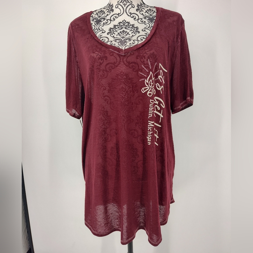 Women's Burgundy Graphic V Neck Top Size XXL
